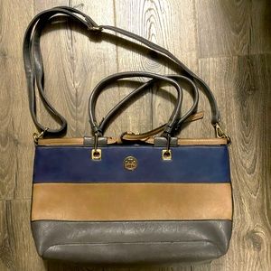 Three Stripe Purse! Great new condition